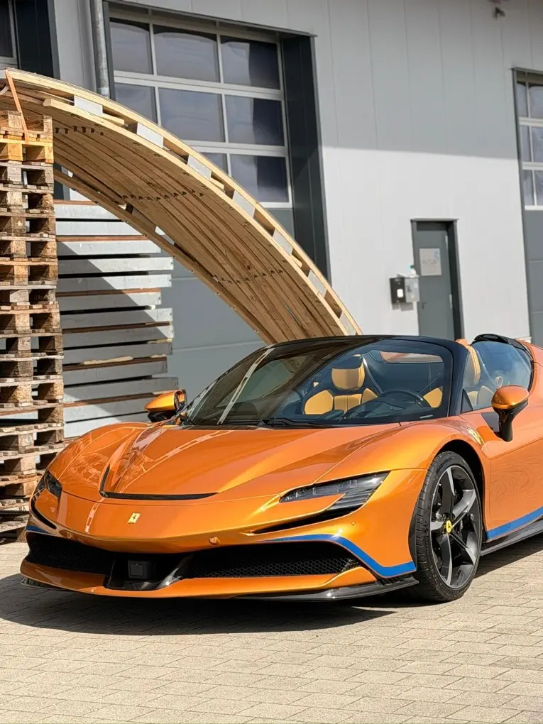 Ferrari SF90 Spider Tailor Made 2025, vue arrière — Monaco Super Car Rental, Monaco