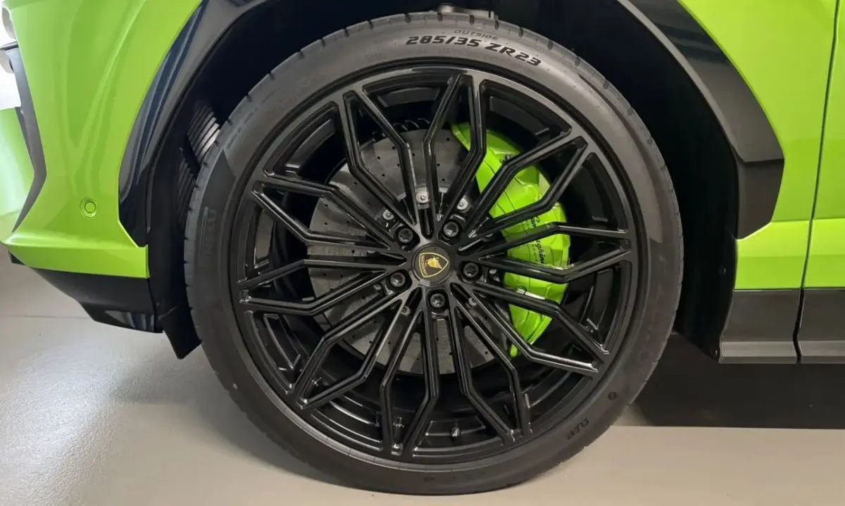 Lamborghini Urus SE 2026, extérieur — Monaco Super Car Rental, Monaco